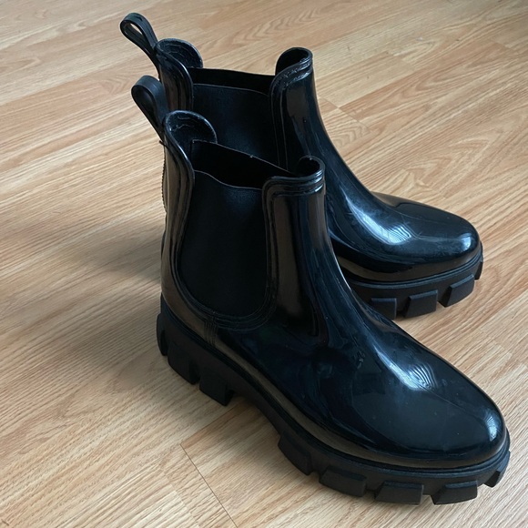 Forever 21 Ankle Boots - Picture 3 of 3